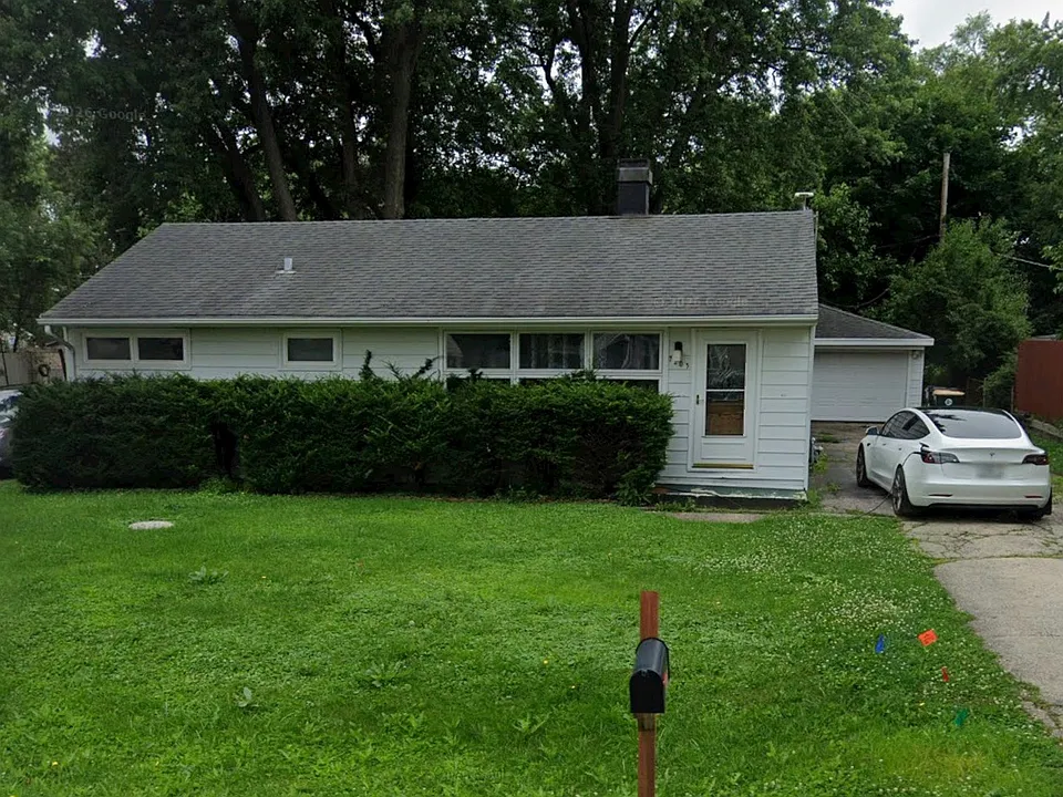 7203 Manor Rd