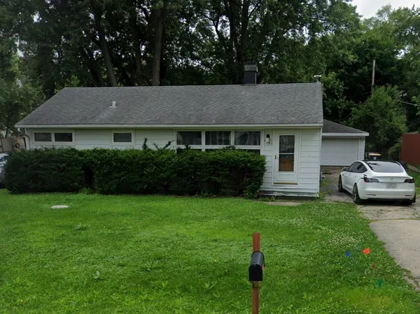 7203 Manor Rd, Crystal Lake, IL 60014