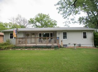 5226 NE Indian Creek Rd, Topeka, KS 66617