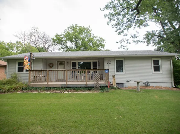 5226 NE Indian Creek Rd, Topeka, KS 66617