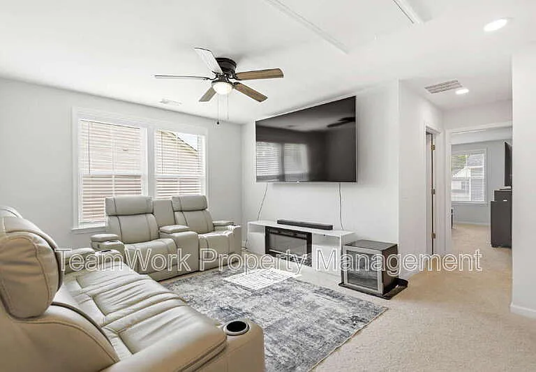 506 Green Fern Dr — Photo 18