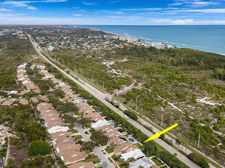 111 Seashore Dr — Photo 36