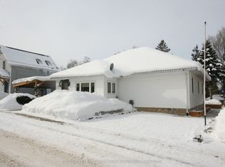 32 Ontario St #2, Prince Edward County, ON K0K2T0