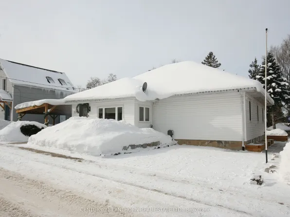 32 Ontario St #2, Prince Edward County, ON K0K 2T0