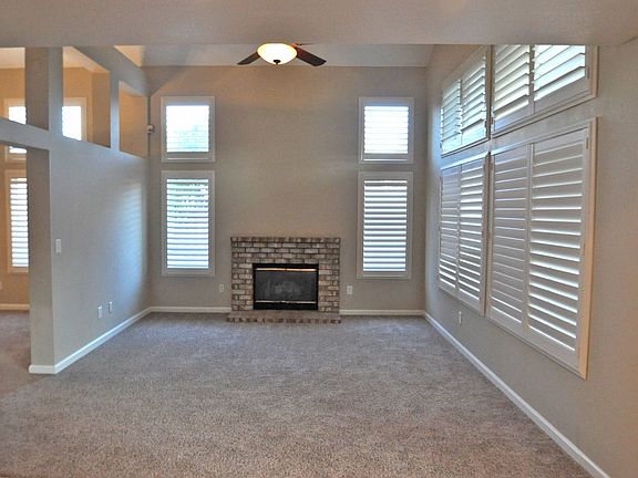 3rd image of 973 Celestine Cir