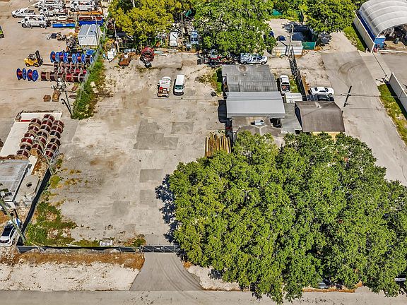 5th image of 4901 SW 51st Street