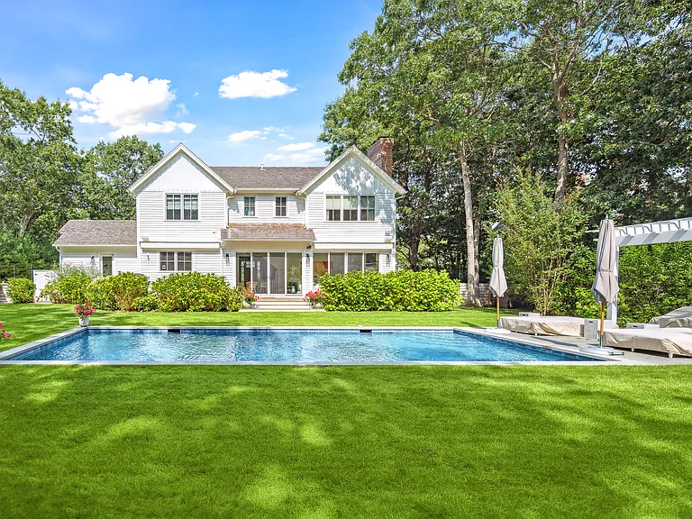 Birchwood Ln — Photo 3
