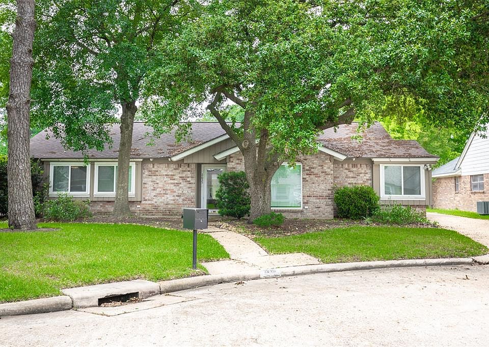 1st image of 2635 Parana Dr