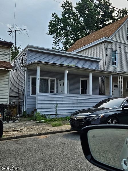1st image of 34 8Th Ave