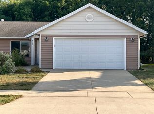 836 3rd St NE, Byron, MN 55920