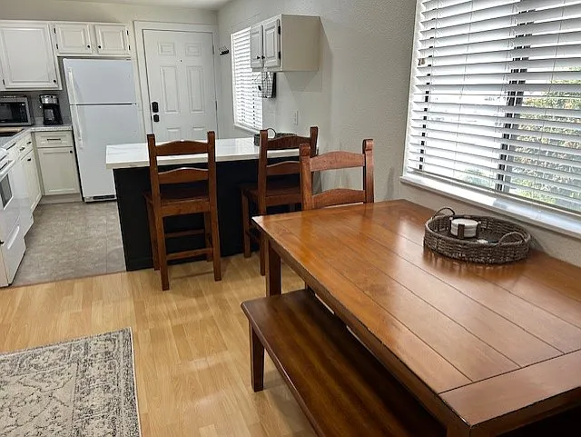 Dining area / Kitchen