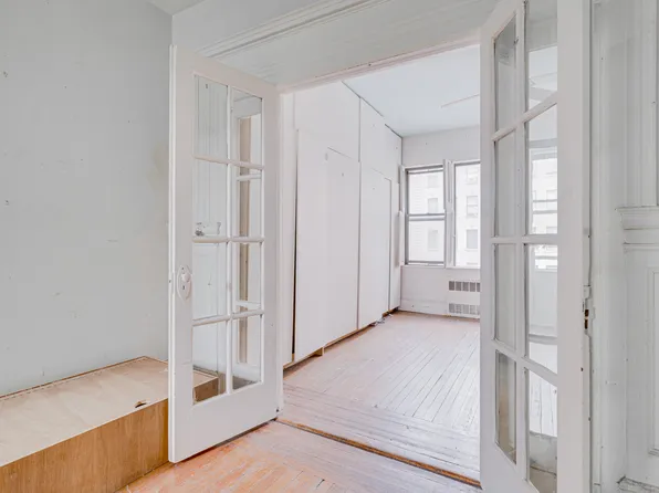 44 West 96th Street image 9 of 13