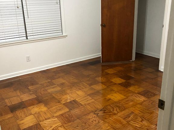 front bedroom from hallway