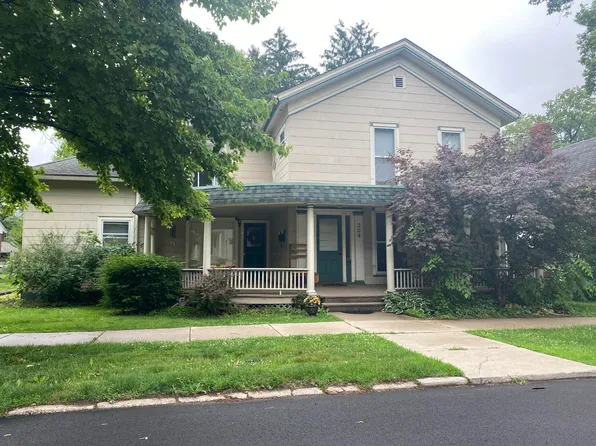 304 Lafayette St, Valparaiso, IN 46383
