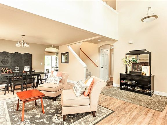5th image of 13913 176th St E