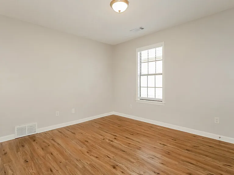 7896 Jills Creek Dr — Photo 13