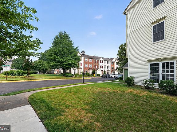 4th image of 2019 Tea Island Ct