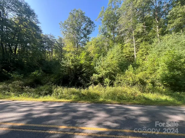 Kitchen Loop Rd, Lake Toxaway, NC 28747
