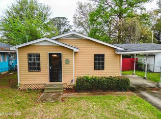 527 Singleton St, Canton, MS 39046