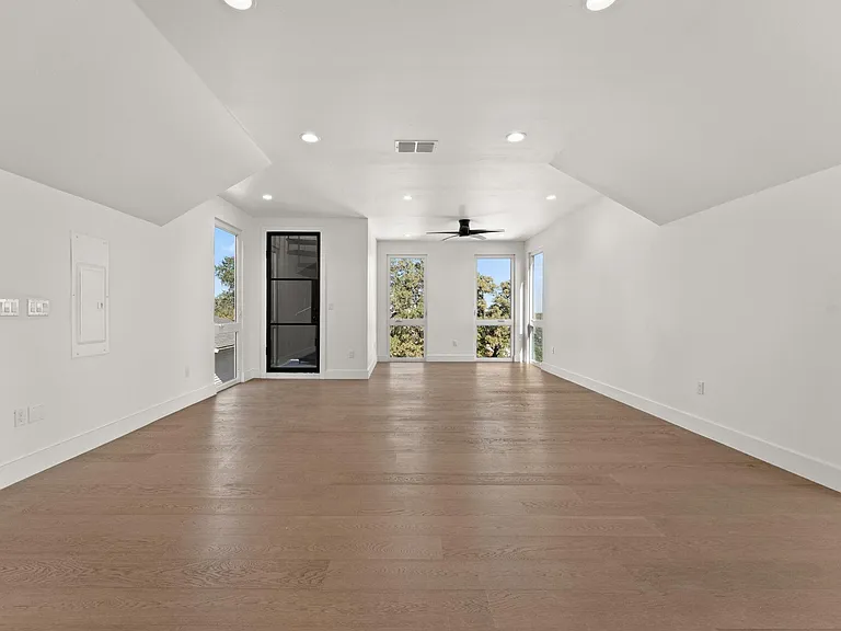 3814 Wadford St — Photo 34