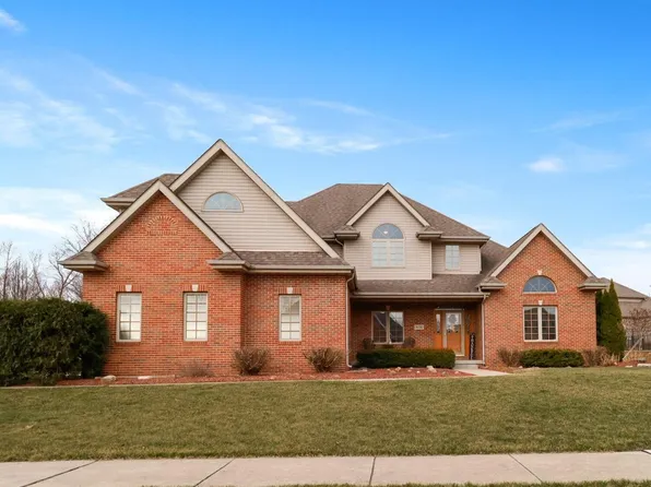 3030 Manchester Ln, Schererville, IN 46375