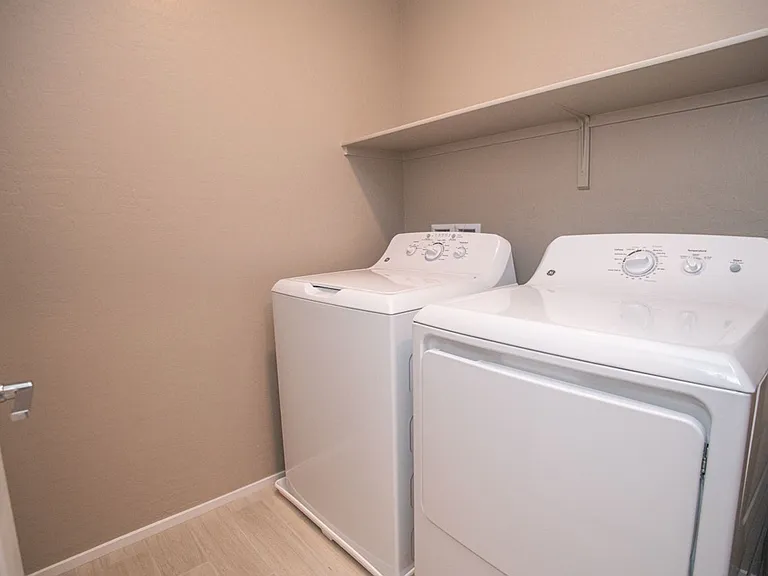 9 Alamere Falls Dr — Photo 28