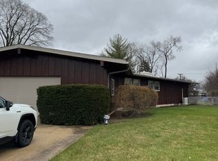 2215 W Grove Ave, Waukegan, IL 60085