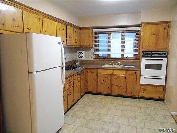 2nd image of 15531 Huron St #2