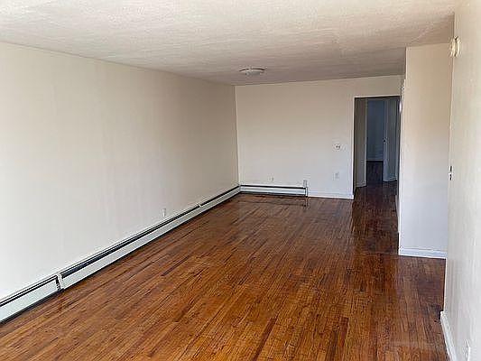 3rd image of 10569 Flatlands 4 St Floor 2