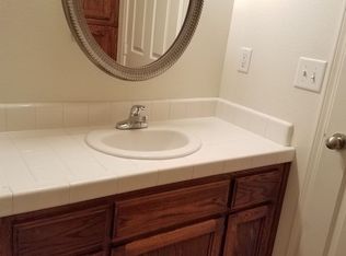 2209 N Vickie Ct, Visalia, CA