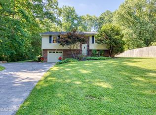 1901 Mentor Rd, Louisville, TN 37777