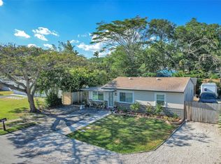 1541 SW 32nd Ct, Fort Lauderdale, FL 33315