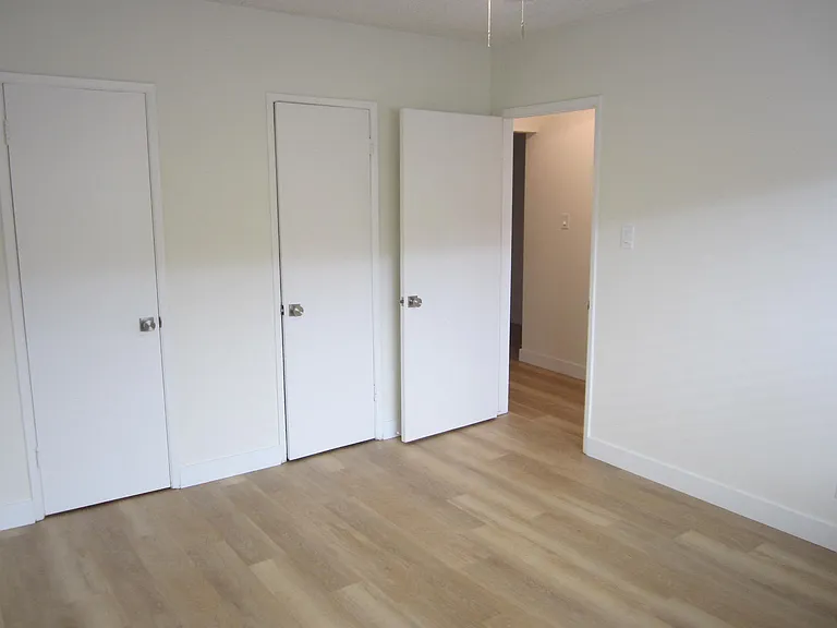 11816 Goshen Ave #2 — Photo 15