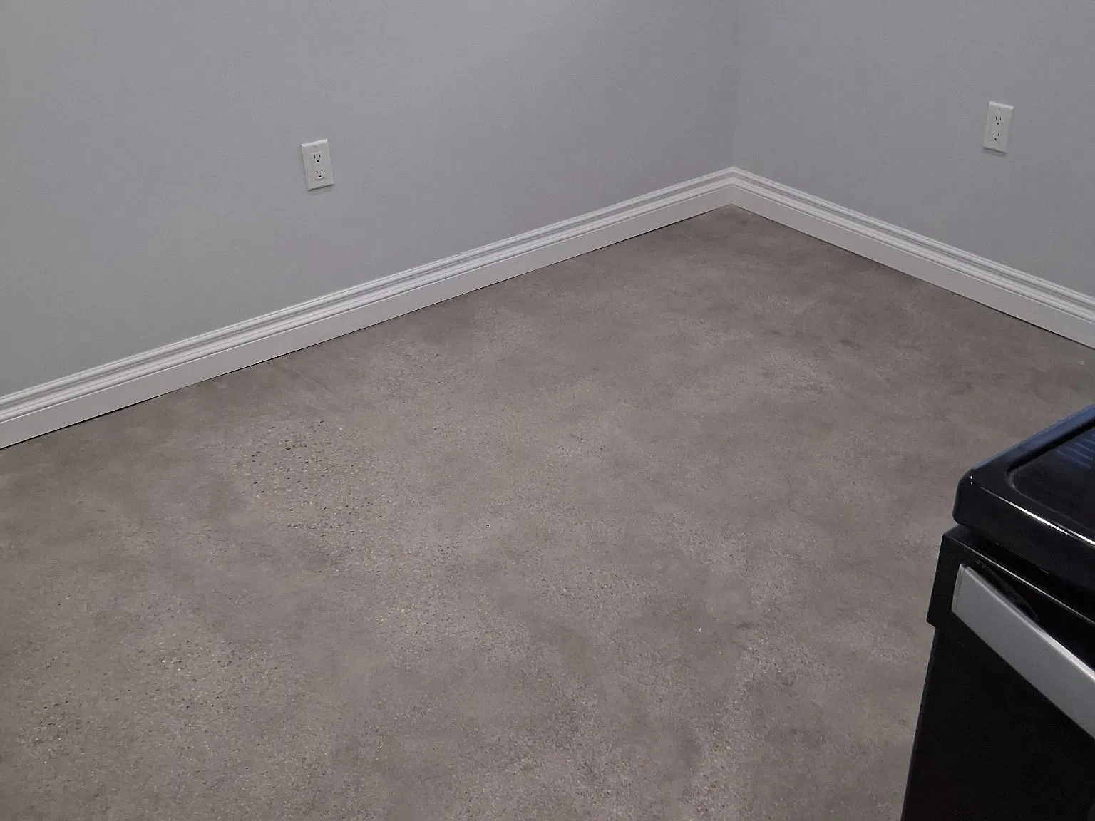 1147 N Alexandria Ave — Photo 4