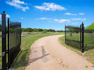 260 County Road 413, Spicewood, TX 78669