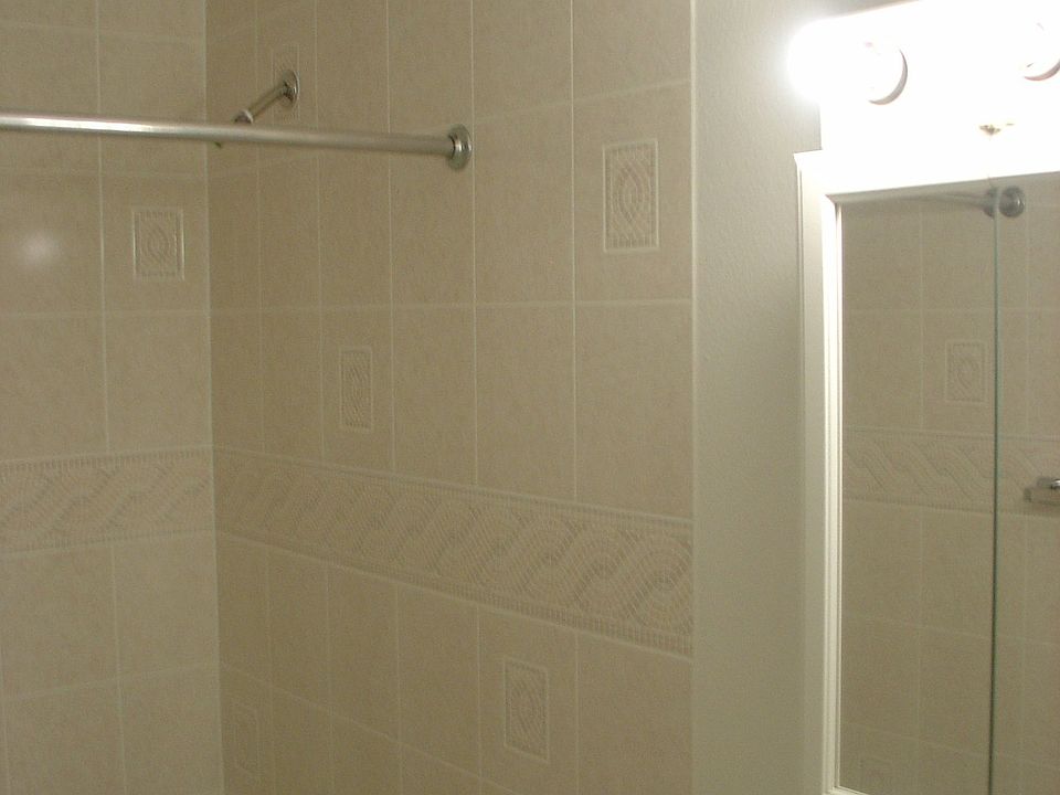 Full Bath Unit B