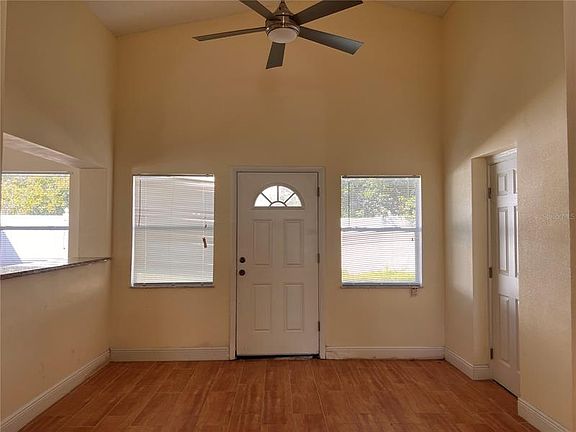 5th image of 2073 River Park Blvd