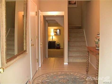 Rockland Real Estate Nanuet Condos For Sale in The Hamlets: Knolls East