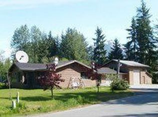 9035 Lupine Ln, Juneau, AK 99801