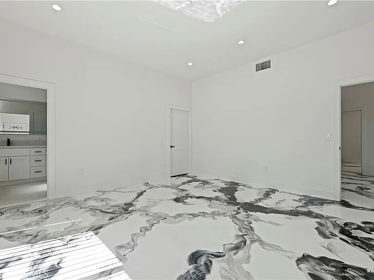 15209 Cohasset — Photo 23