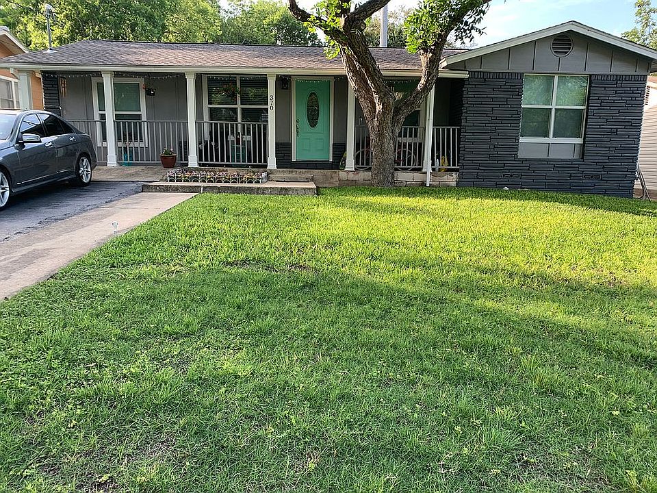 1st image of 370 Oakcrest Dr