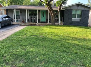 370 Oakcrest Dr, New Braunfels, TX 78130