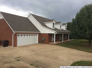 931 Sycamore Rd, Coldwater, MS 38618