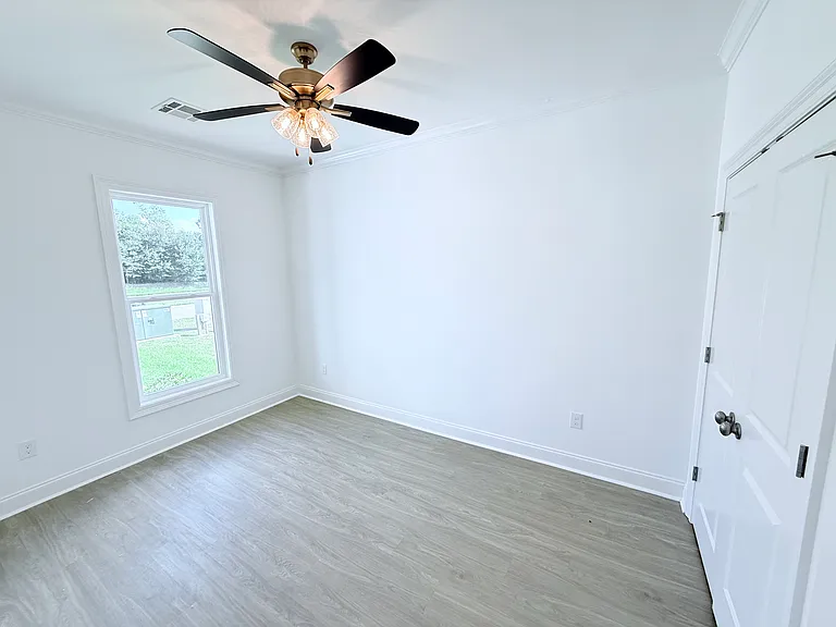 3826 Verot School Rd — Photo 10