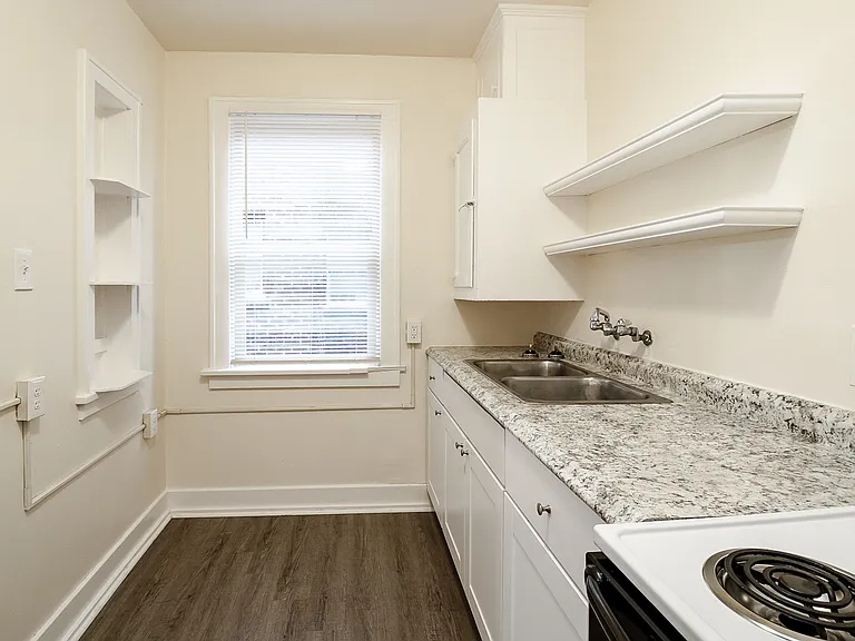 Terrace Court Apartments - Portland Oregon - Kitchen