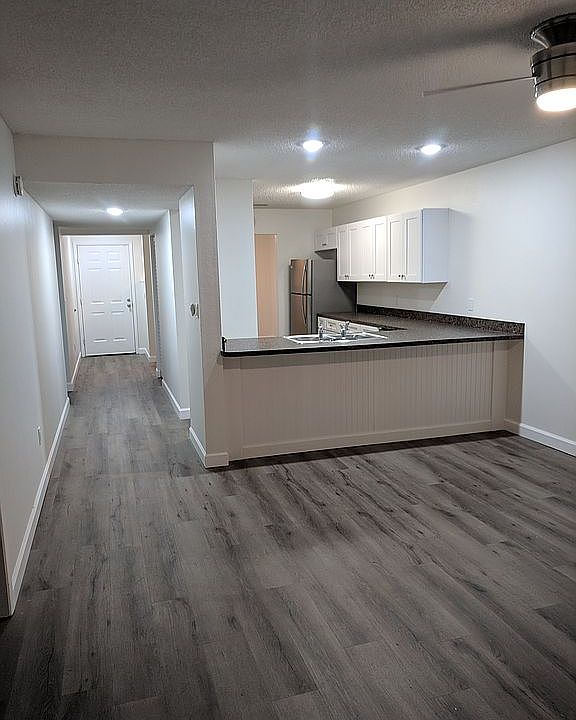 Living room into kitchen 