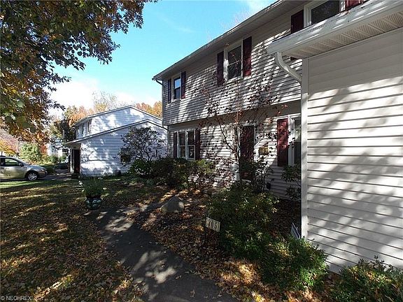 2nd image of 305 Baird Ave