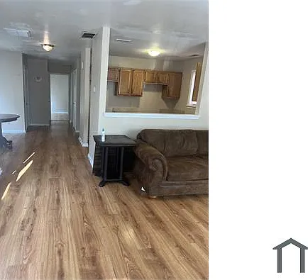 3 bed, 1500 sqft, $1,300 — Photo 2