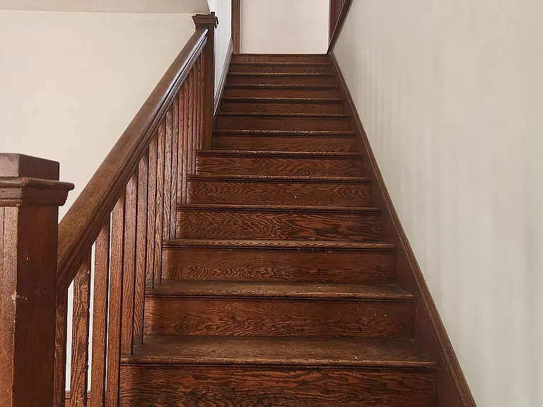 215 Crawford St — Photo 6