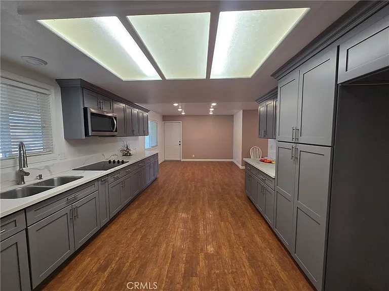 7215 Lyons Ave — Photo 7